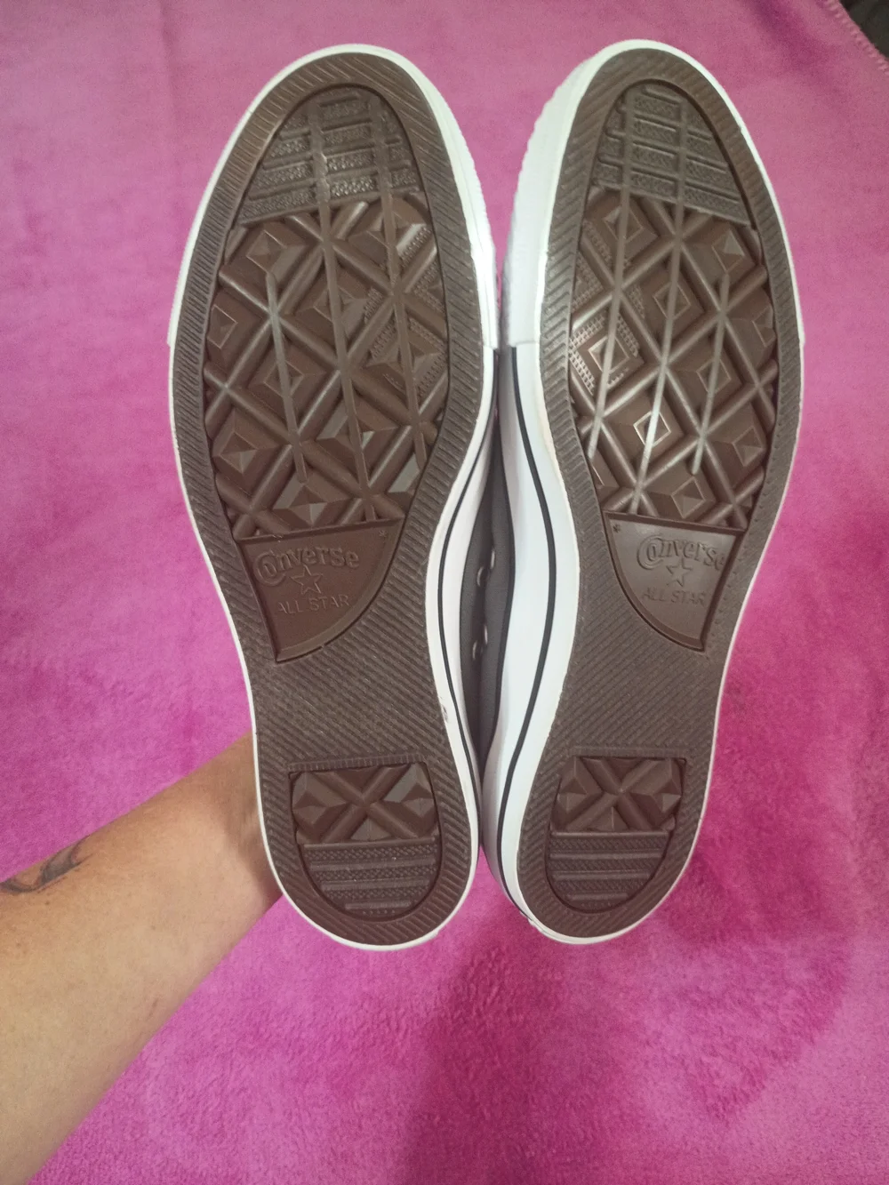 Converse Low Top Sneakers Gray with White Toe - Picture 5 of 5